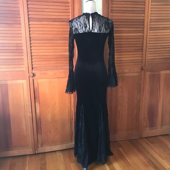 Gothic Victorian Flowers of Evil Black Velvet & Lace Morticia Gown Dress.  NEW! - Picture 10 of 13